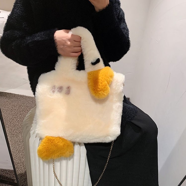 2024 New Cartoon Cute Big Goose Portable Plush Bag Women’s Plush Bag Women’s Internet Celebrity Bag Chain Shoulder Messenger Bag