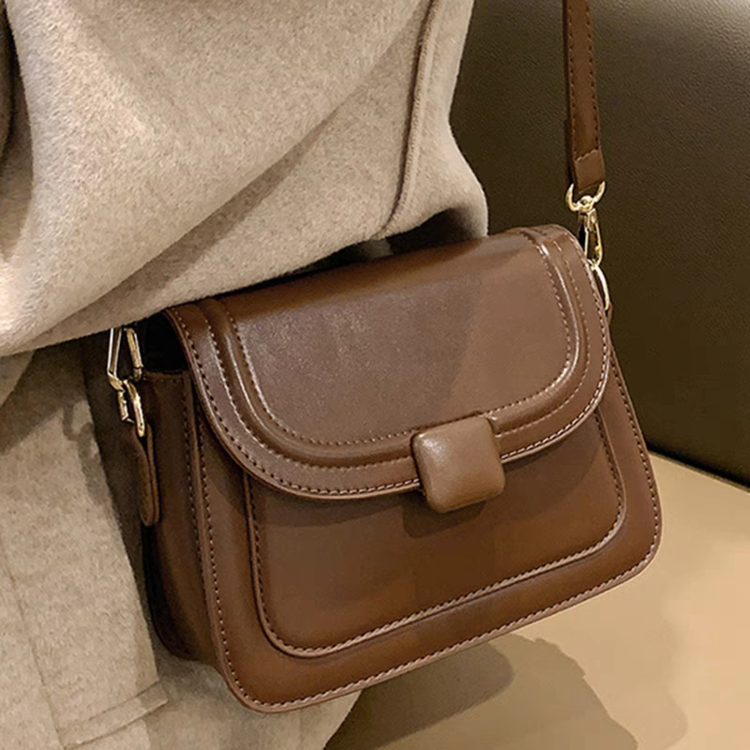 Spring and summer new fashion this year's popular solid color simple small bag women's bag single shoulder crossbody bag small square bag
