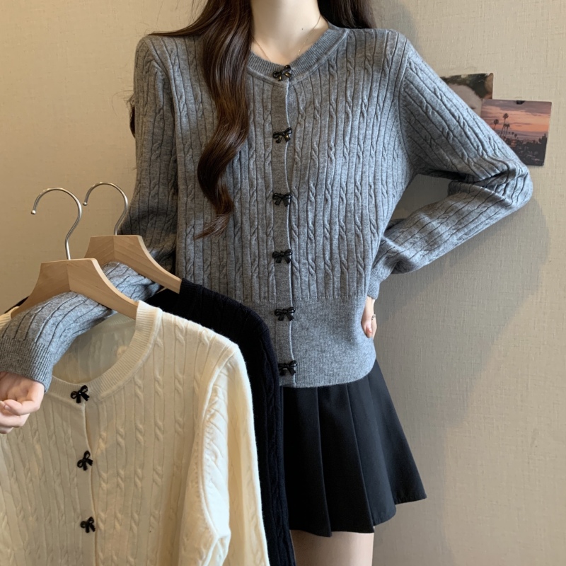 Plus size fat mm autumn and winter new bow button sweater simple solid color versatile bottoming top