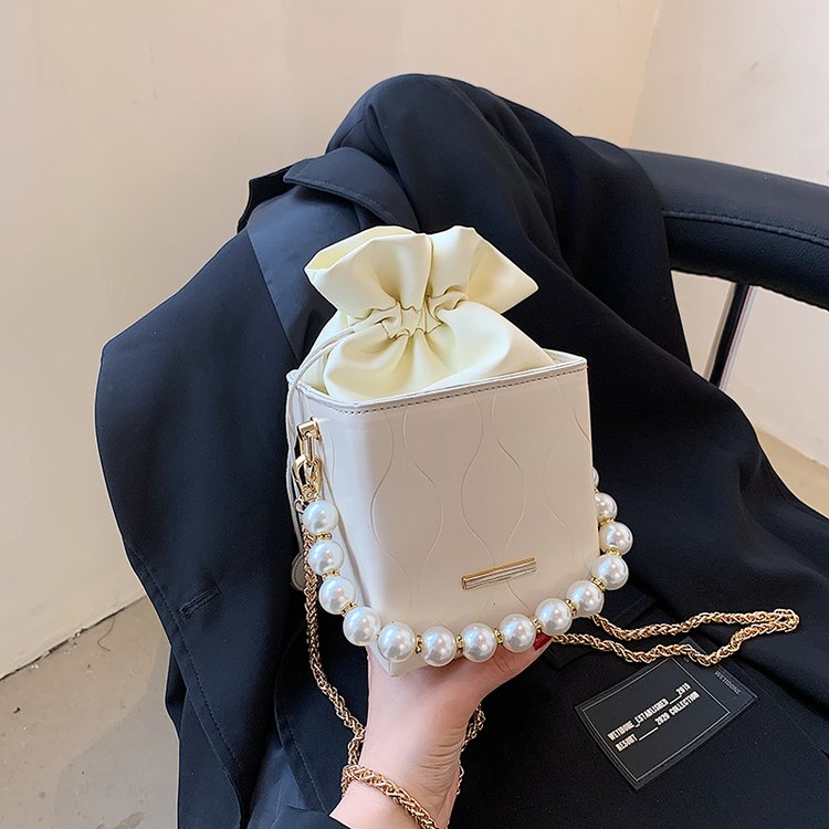 Internet celebrity pearl small bag for women 2024 new trendy Korean version versatile crossbody bag box chain fashion shoulder bag
