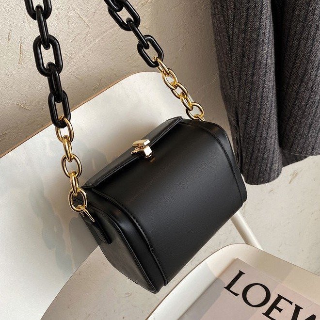 Early Spring New Trendy Bag Women's Fashion Shoulder Bag Internet Celebrity Same Style Box Bag Simple Texture Casual Women's Bag