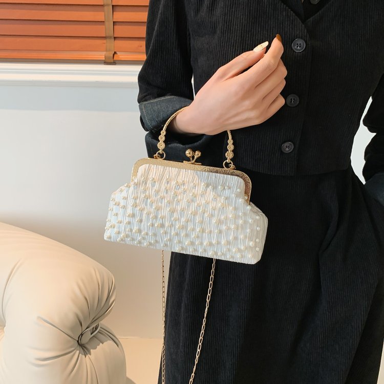 2024 early spring new style bags for women, fashionable shoulder crossbody bag, diamond-encrusted shell bag, chain handbag trend