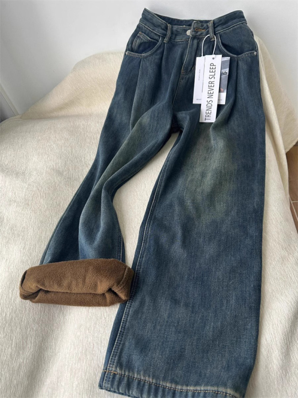 2025 Winter Velvet Loose Straight Jeans Retro Washed Old Design High Waisted Slimming Wide Leg Pants