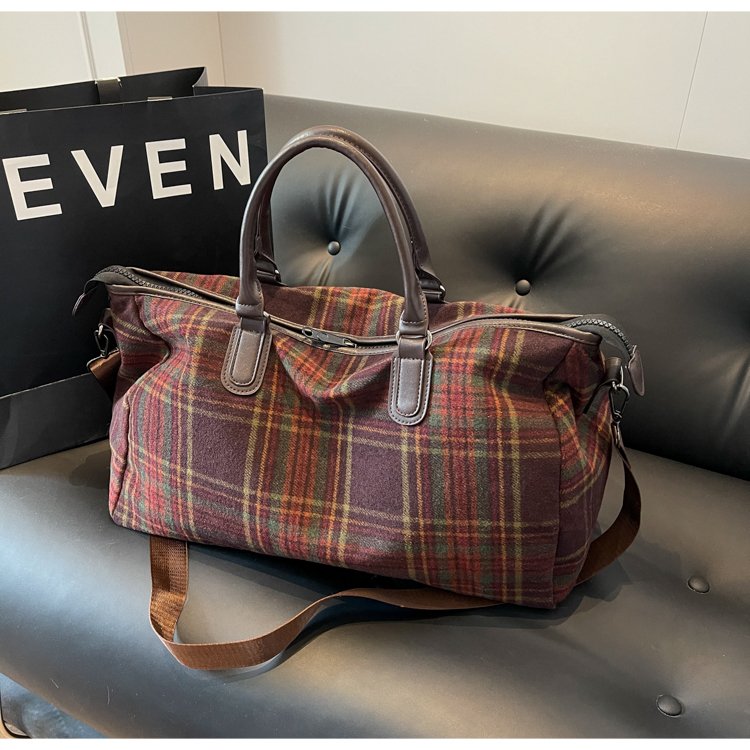 Large-capacity portable travel bag for women, oversized retro plaid crossbody fitness bag, short-distance business trip travel luggage bag