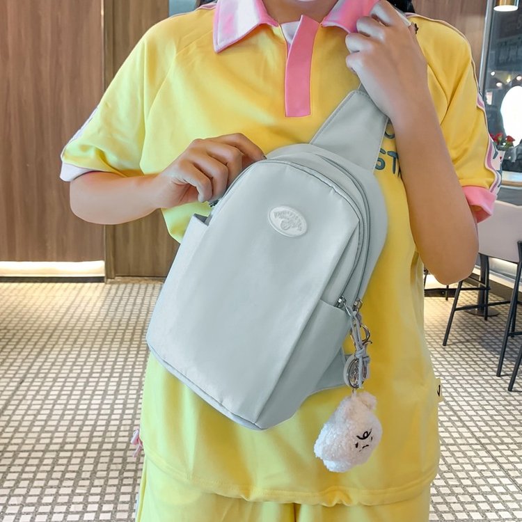 Casual crossbody bag for women, small chest bag, solid color, simple, textured waterproof crossbody bag for girls, classic versatile chest bag