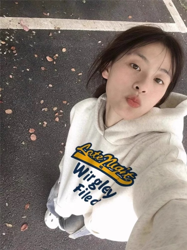 American retro printed hooded sweatshirt for women autumn casual loose shoulder top