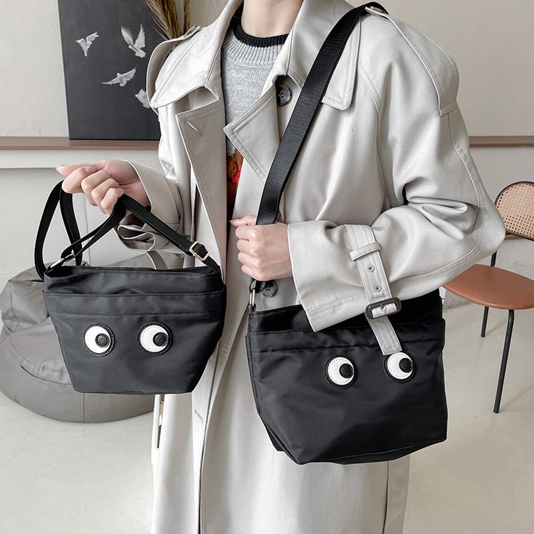 Casual cute waterproof lightweight crossbody bag for women foreign trade waterproof nylon cloth texture multi-compartment small dumpling bag