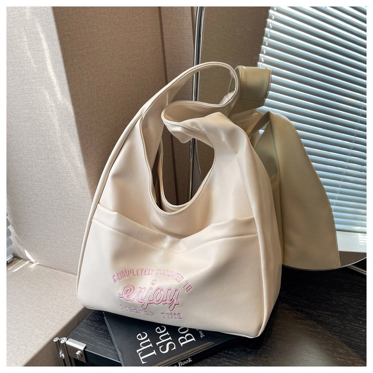 2024 autumn and winter new large-capacity tote bag with wide shoulder strap PU leather embroidered shoulder bag for women cross-border foreign trade popular bag