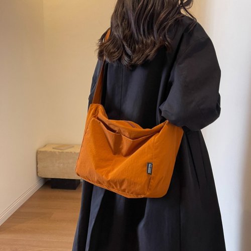 Japanese casual shoulder nylon bag women's new design simple large capacity commuter tote bag crossbody bag