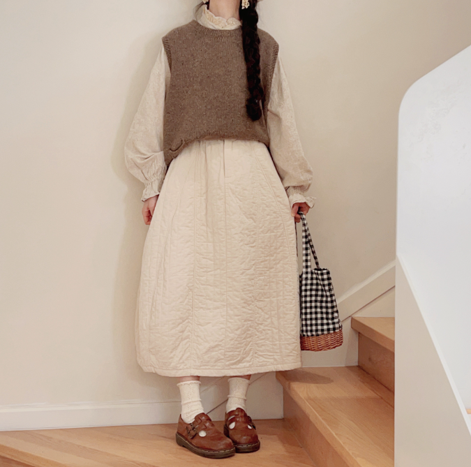 Warm autumn and winter healing Japanese quilted A-line fine corduroy mid-length A-line skirt