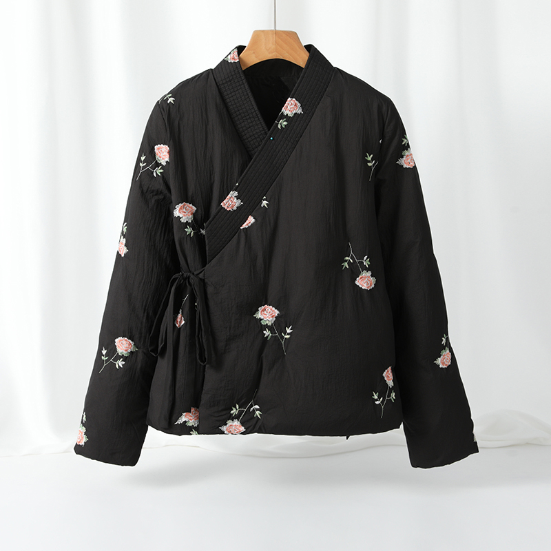 New Chinese style national style cotton clothing for women in winter, retro embroidery, improved version of Hanfu, tea clothing, winter coat, cotton clothing, new year clothing