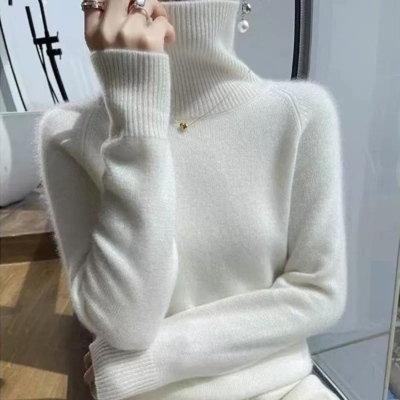 Autumn and winter high collar thickened knitted sweater women's new bottoming warm woolen sweater worn inside and outside loose knitted sweater
