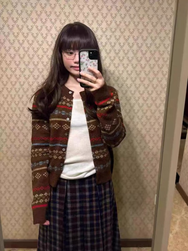 Christmas atmosphere Fair Isle retro sweater for women autumn and winter 2024 new inner knitted cardigan short jacket