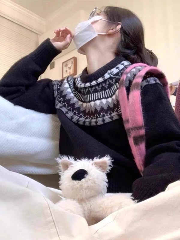 Black retro Fair Isle sweater for women in autumn and winter thickened lazy style high-end inner round neck sweater top