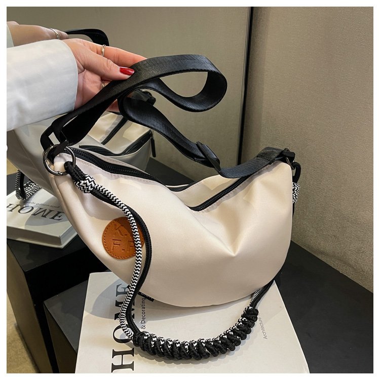 Canvas crescent bag women's bag niche ins fashion casual versatile high-end dumpling bag Korean version student crossbody bag