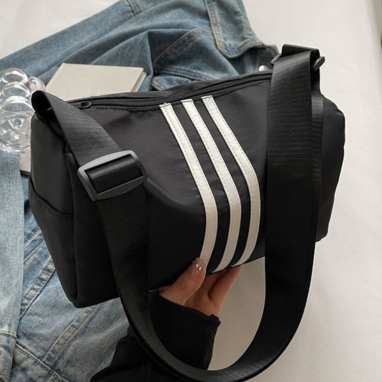 Personalized niche pillow bag, simple and stylish bag, new autumn crossbody bag, female ins armpit bag, shoulder bag