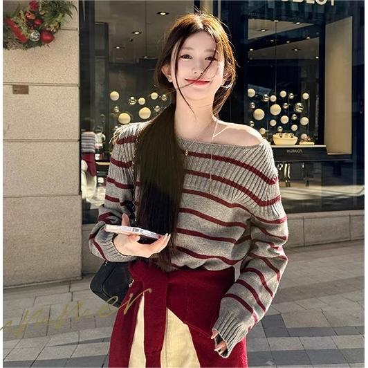 Rouwan Korean Christmas red striped sweater for women in autumn and winter, small, high-end and beautiful knitted one-shoulder top