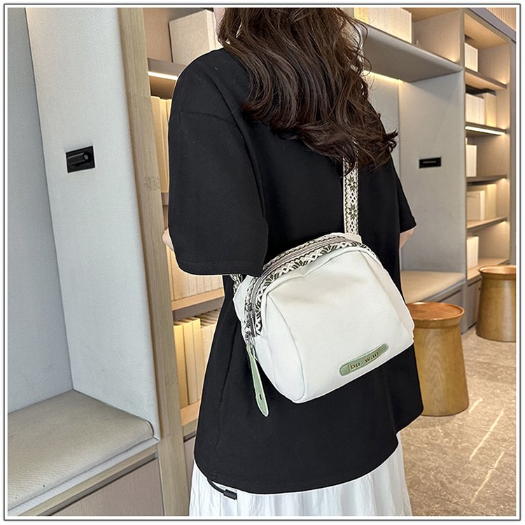 Niche 2024 new fashion casual versatile chest bag shoulder bag waterproof oxford cloth crossbody bag small bag