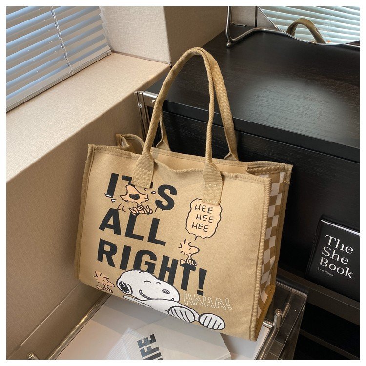 Canvas bag for women new fashion mommy cartoon Snoopy large capacity shoulder bag commuter tote bag