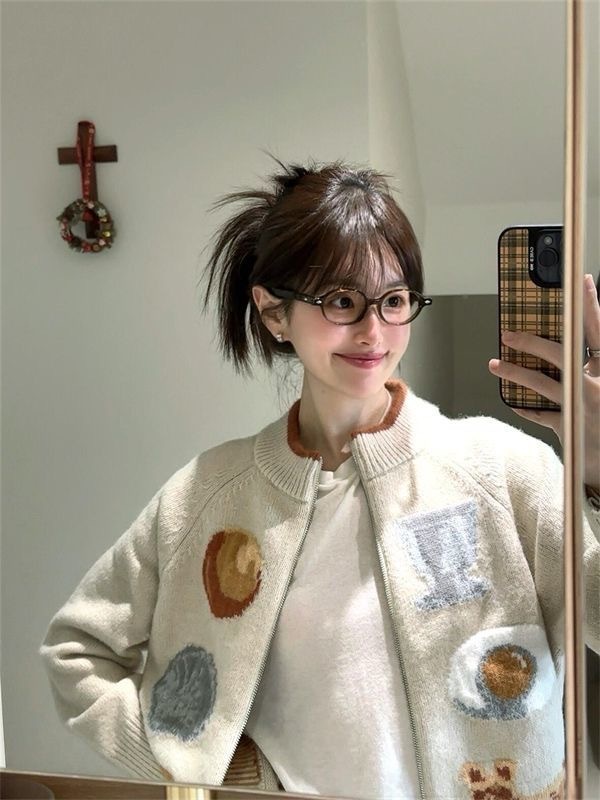 Round neck cartoon simple loose fashionable knitted cardigan coat autumn and winter versatile sweater cute new sweet top
