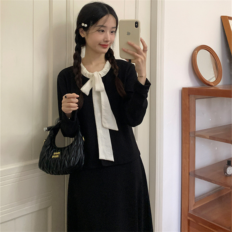 A complete set of French gentle style tea-style outfits 2024 autumn and winter Korean style new tops and suspenders skirt temperament suits for women