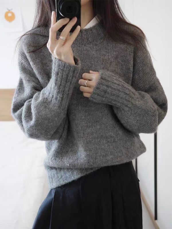 Retro high-end gray lazy raccoon velvet pullover sweater for women small and slim half turtleneck knitted top autumn and winter