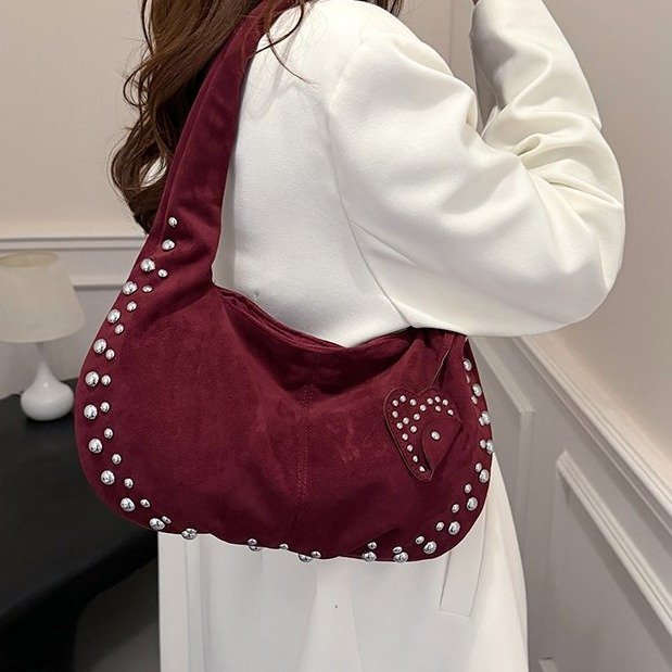 Autumn and winter new deerskin velvet women's bag single shoulder diagonal hanging rivet frosted crescent armpit casual tote handbag