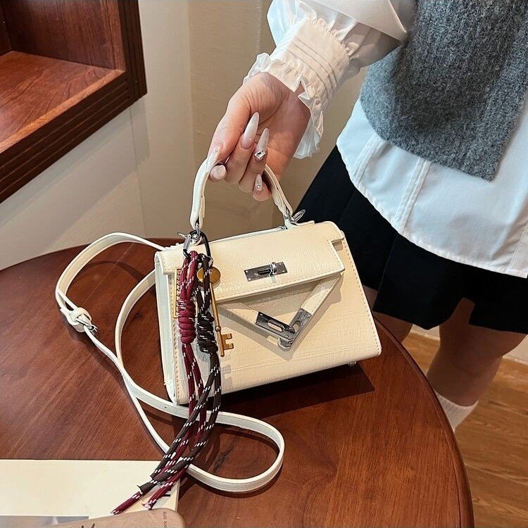 Retro niche bag for women, high-end, fashionable, internet celebrity, versatile handbag