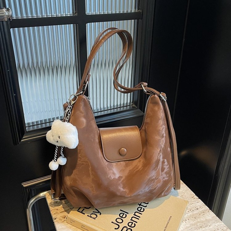 Tote bag women's new large capacity commuter backpack niche design shoulder bag lightweight travel backpack