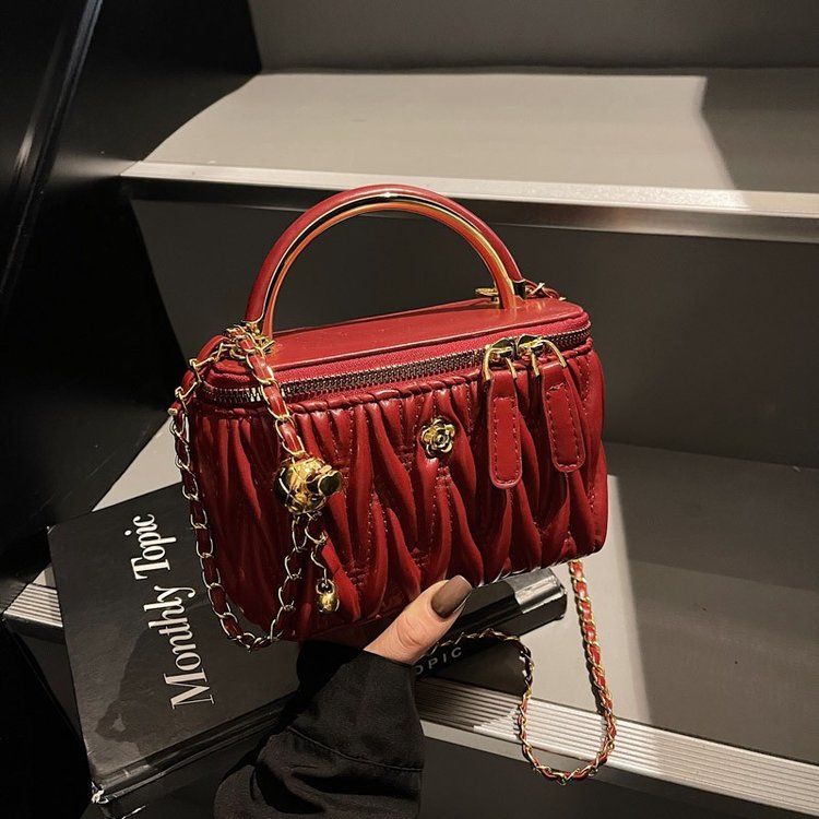 Textured mini bag for women ins niche 2025 new fashion rhombus chain messenger bag lipstick bag