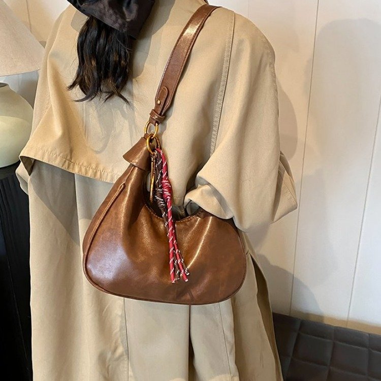 Crossbody bag women's bag new winter retro fashion dumpling bag commuter armpit bag casual shoulder bag