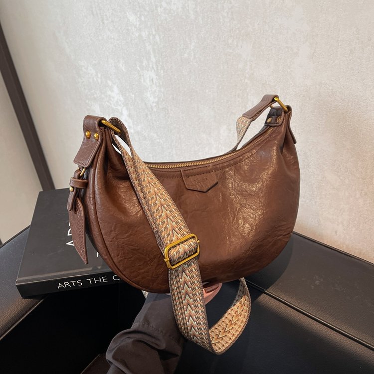 Fashionable and trendy dumpling bag Korean version ins high-end versatile simple shoulder bag