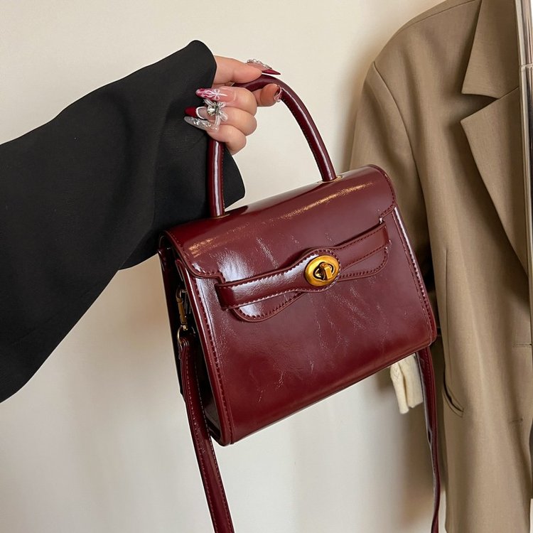 Small bag for women, versatile texture, fashion niche design, shoulder crossbody bag, handheld Kelly bag