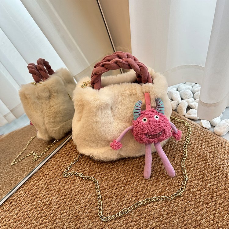 Furry bag women's autumn and winter new trendy and cute niche little monster charm plush bucket bag single shoulder crossbody bag for women