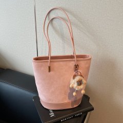 High-end texture bucket bag, women's popular versatile shoulder bag, lazy style Maillard commuting handbag