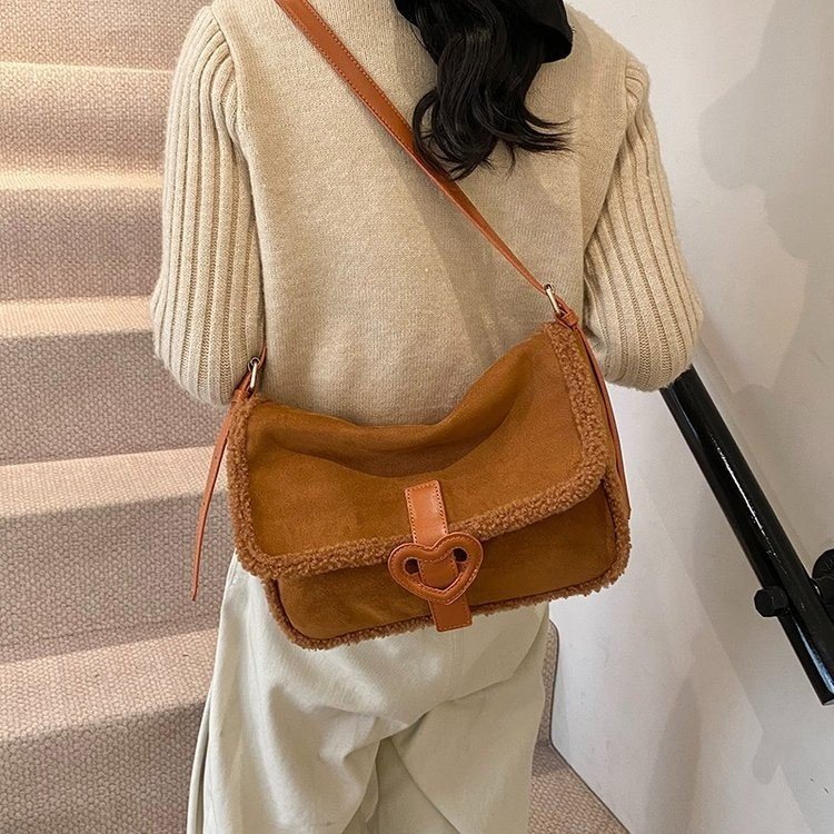 Retro Armpit Bag Women's Commuting Shoulder Crossbody Bag High-Looking Furry Tote Bag