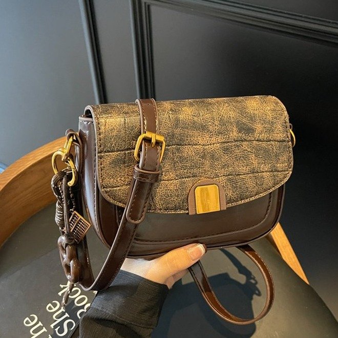 Premium Retro Underarm Bag Women's French Shoulder Saddle Winter Fashion Crossbody Bag