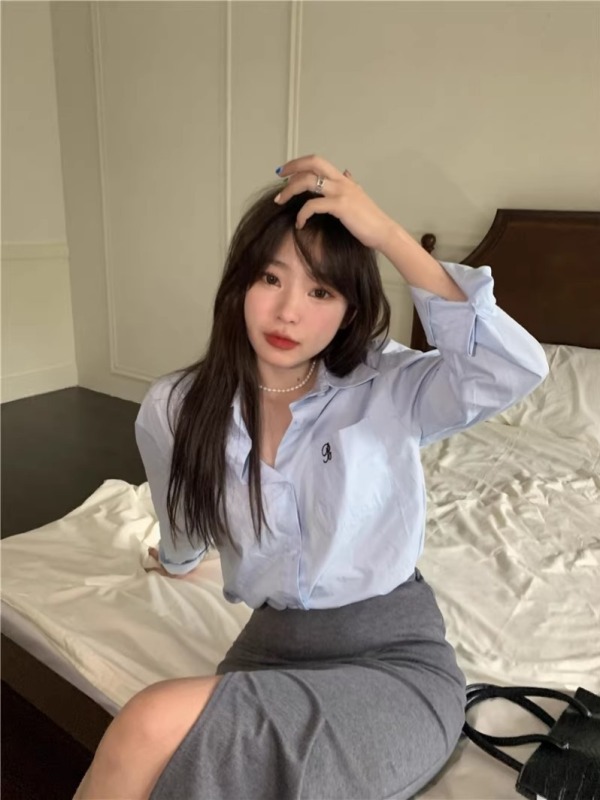 Real stock, real price ~ Simple design, chic, loose temperament, embroidered letter solid color shirt for women