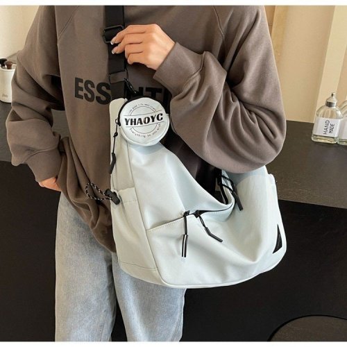 Crossbody bag casual fashion large capacity dumpling new nylon cloth bag commuting shoulder tote sports