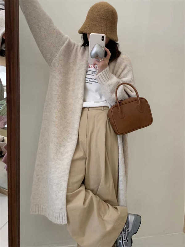 Mid-length sweater jacket for women in autumn and winter new high-end lazy style fashionable simple Korean knitted cardigan