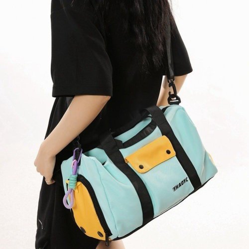 Sports fitness bag for women with dry and wet separation travel large-capacity business trip short-distance luggage bag crossbody travel bag handbag