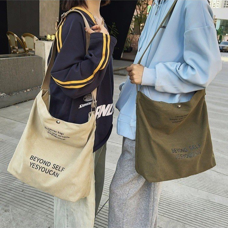 Large-capacity crossbody bag men's bag retro casual shoulder bag college student class bag portable canvas shoulder bag women
