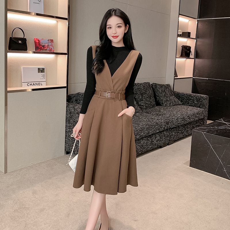 Korean style thickened high-quality modern age-reducing suspender dress + knitted sweater two-piece set