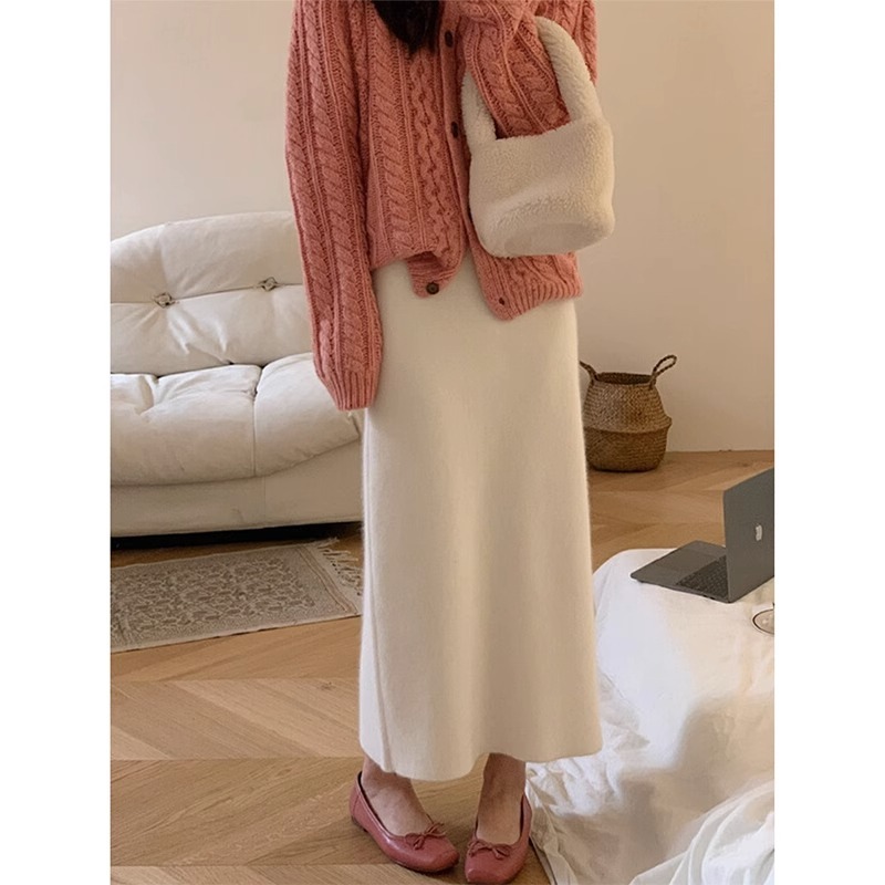 Off-white raccoon velvet knitted skirt for women in autumn and winter Korean style small high waist casual soft waxy arm straight skirt