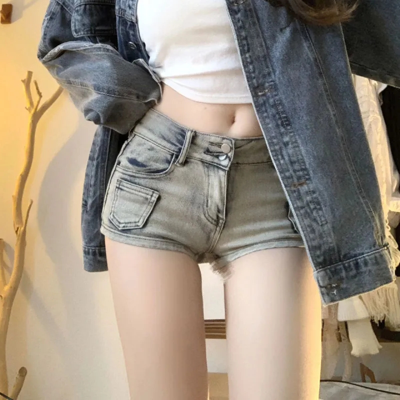 Official picture of niche hot girls retro low-waist denim shorts women's design stretch straight pants versatile ultra-short hot pants