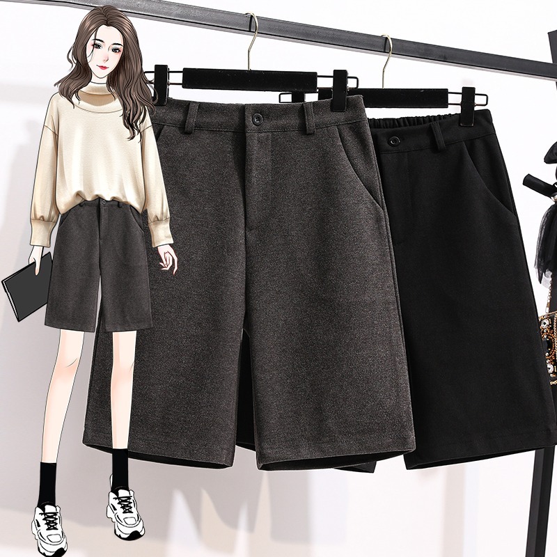 Real shot of autumn and winter high-waisted woolen five-quarter pants for women, large size loose straight woolen shorts, wide-leg medium pants and boot pants for outer wear