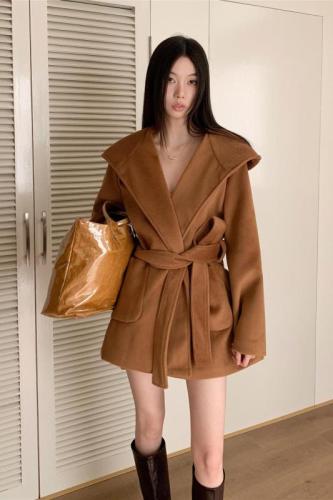 High-end cloak camel hooded woolen coat for women autumn and winter temperament hot girl woolen coat
