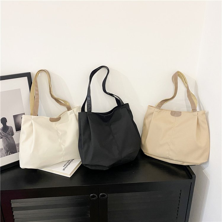 Casual large-capacity fashionable shoulder bag, simple and versatile nylon tote bag, college student class bag, commuting bag