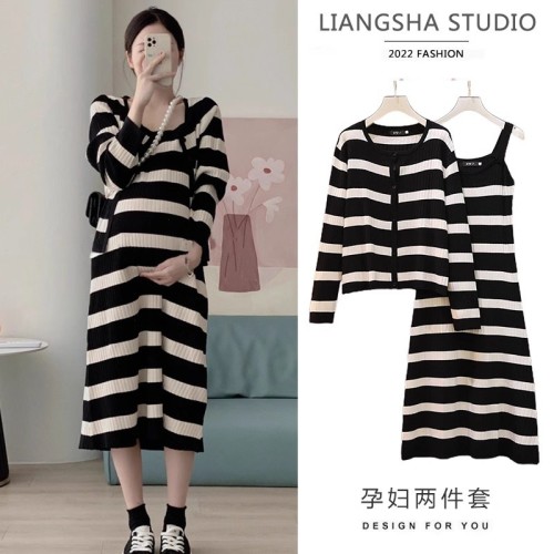Pregnant women's spring and autumn dress for going out, new high-end striped knitted sweater dress, fashionable autumn slimming two-piece set