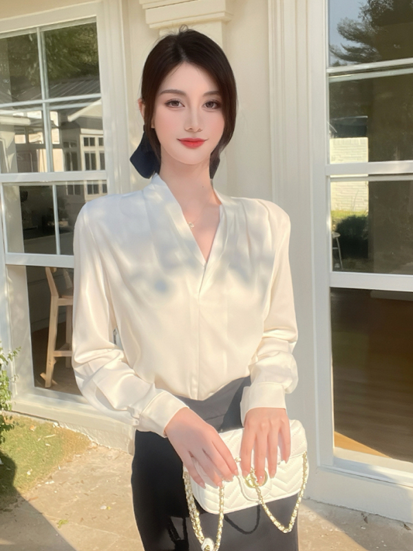 High-end satin V-neck shirt, long-sleeved temperament commuting professional niche shirt